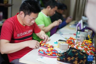 讓更多殘疾人圓舞臺夢——一位殘疾人的助殘事業(yè)